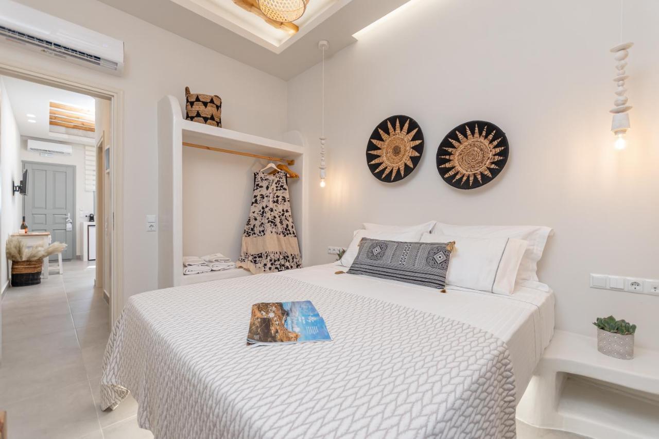 Porto Dema Luxury Suites Schoinoussa Eksteriør bilde