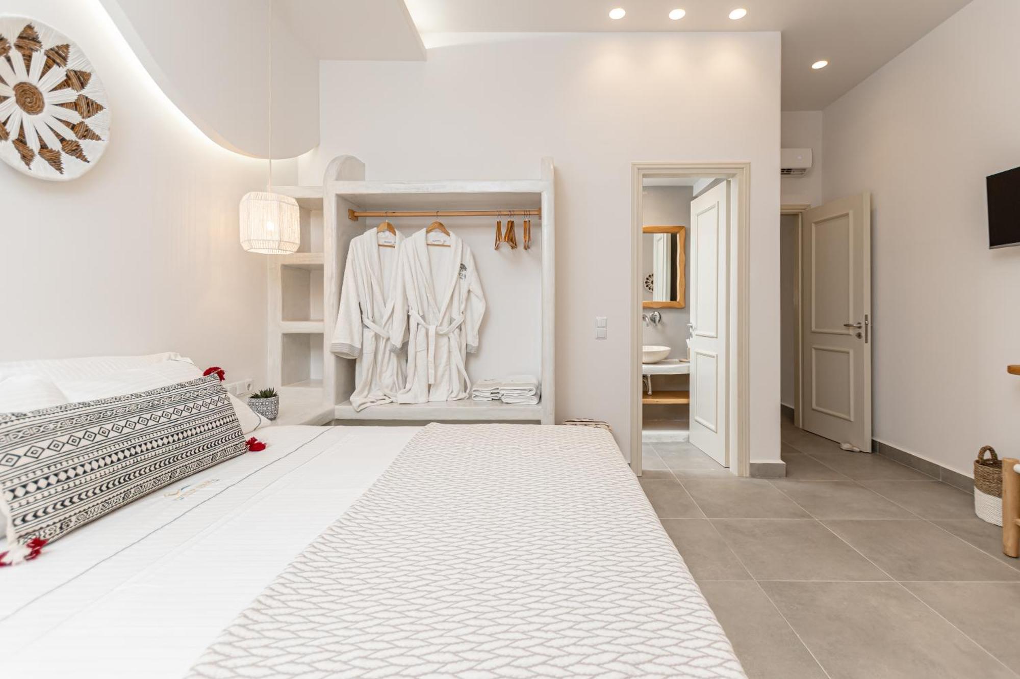 Porto Dema Luxury Suites Schoinoussa Eksteriør bilde