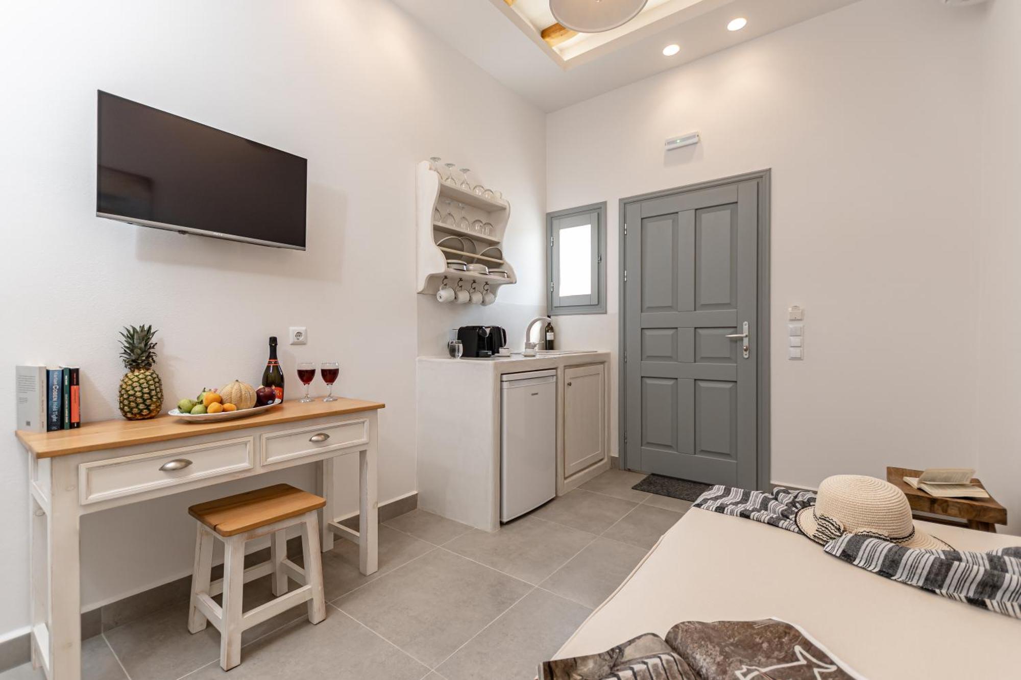 Porto Dema Luxury Suites Schoinoussa Eksteriør bilde