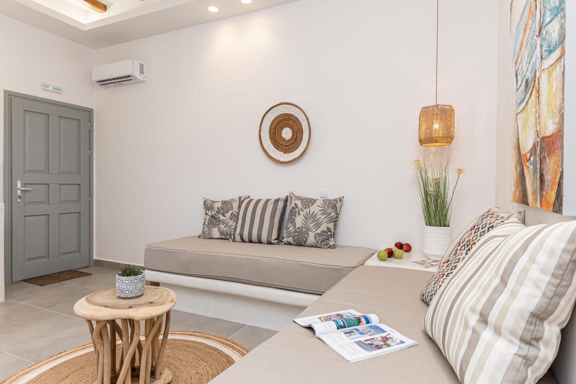 Porto Dema Luxury Suites Schoinoussa Eksteriør bilde