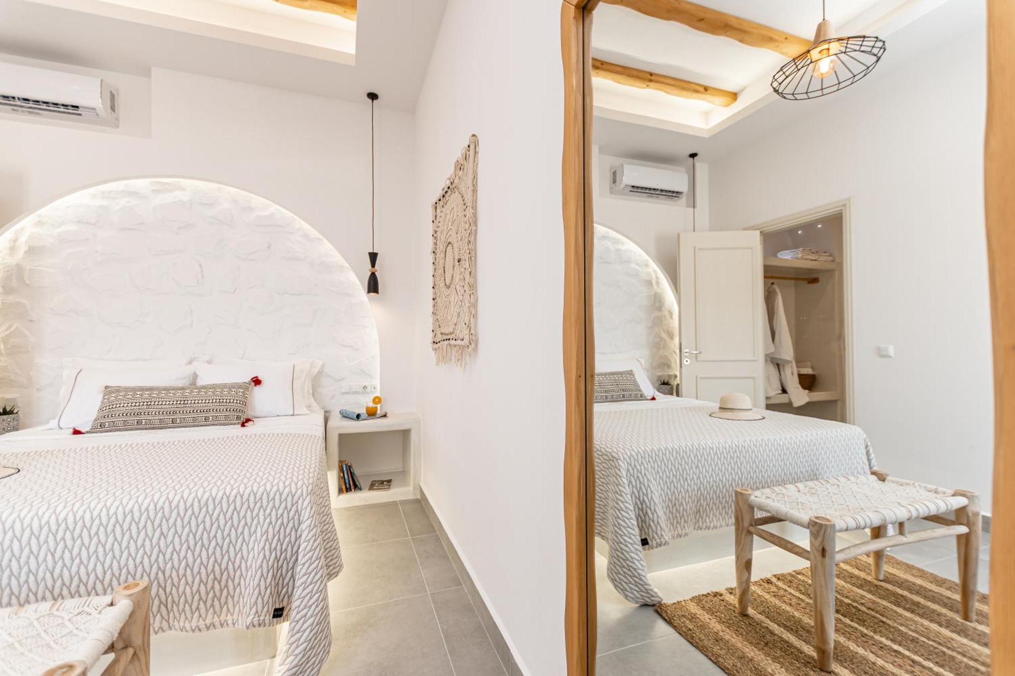 Porto Dema Luxury Suites Schoinoussa Eksteriør bilde