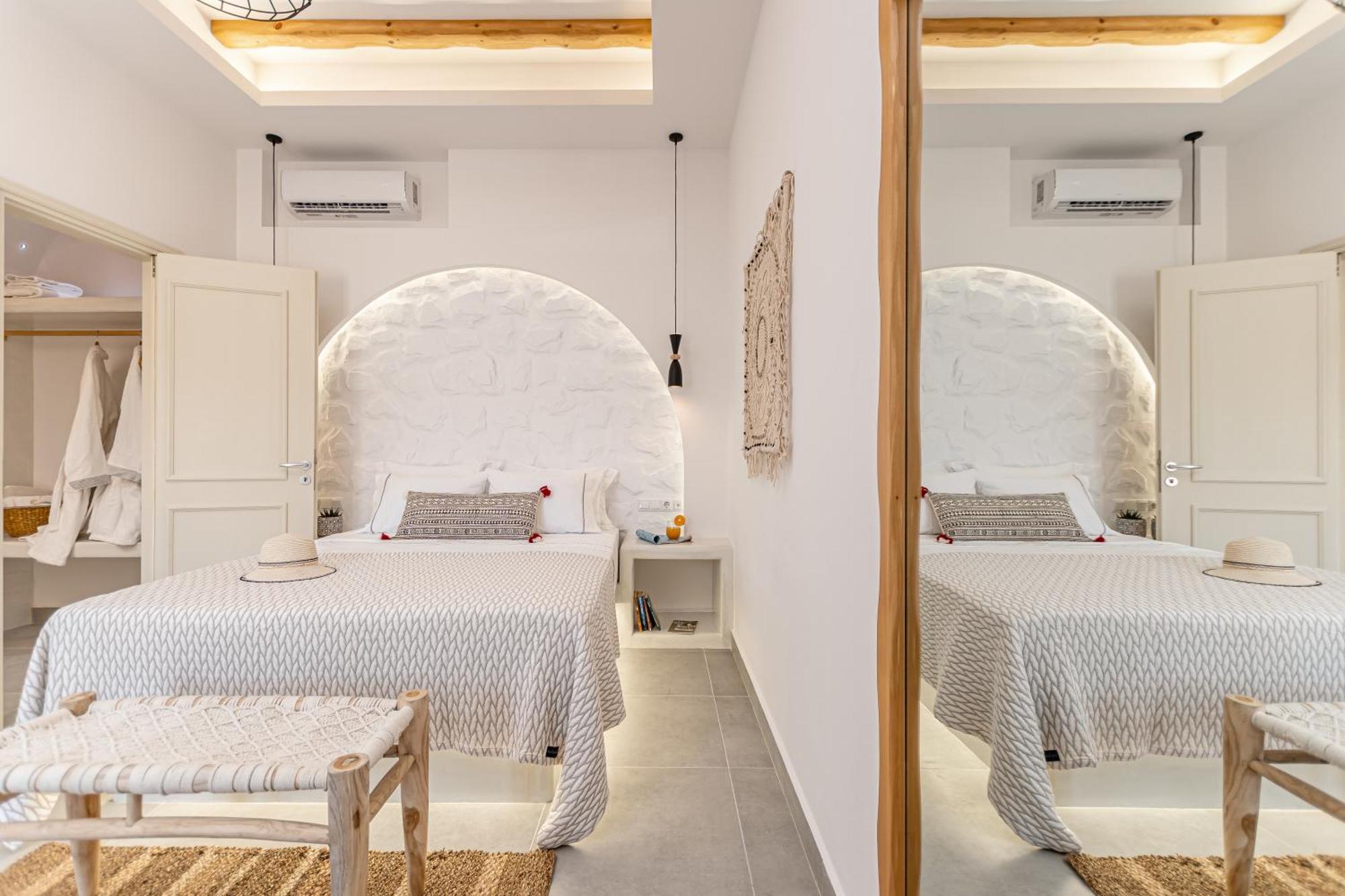 Porto Dema Luxury Suites Schoinoussa Eksteriør bilde