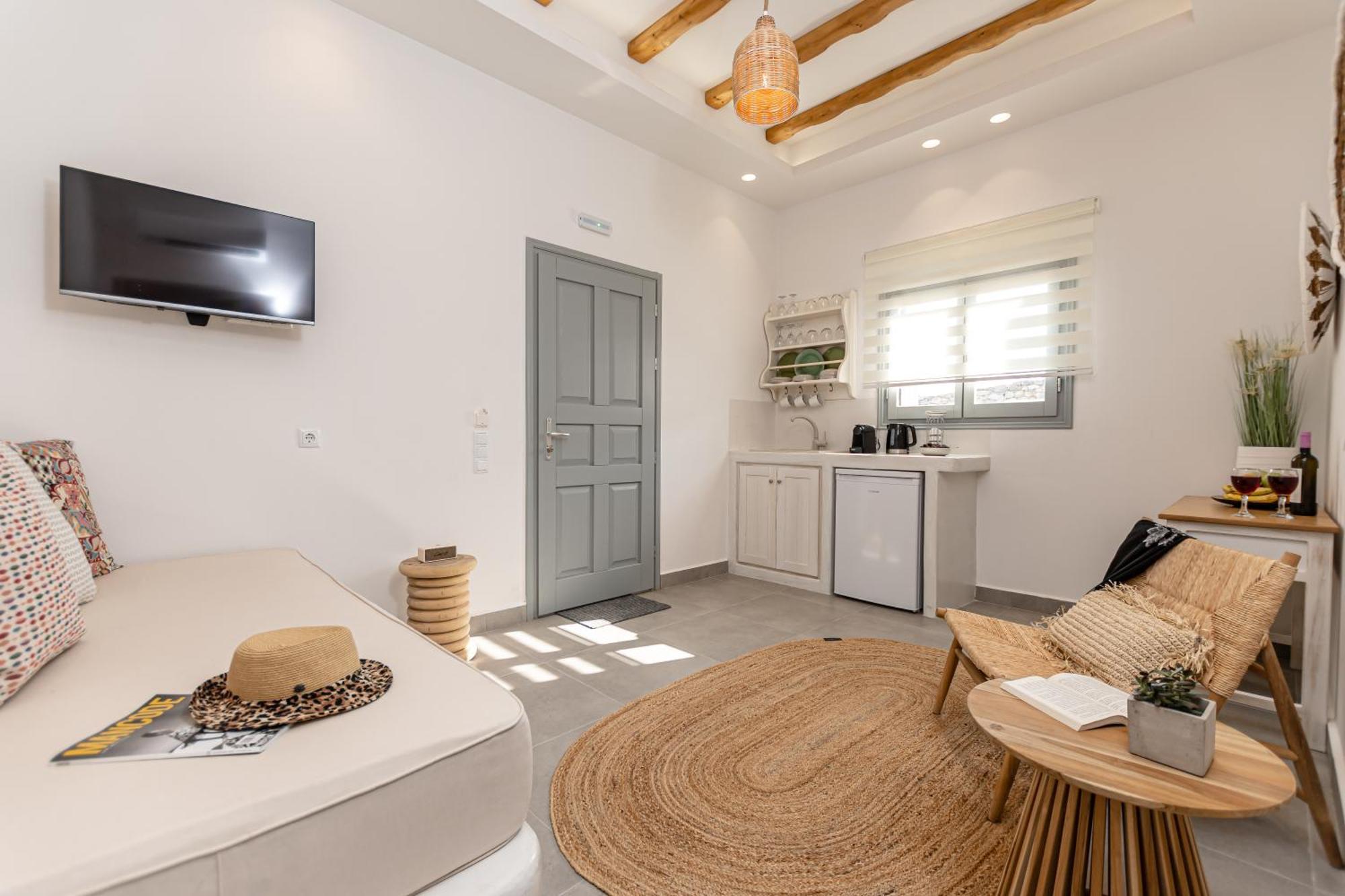 Porto Dema Luxury Suites Schoinoussa Eksteriør bilde