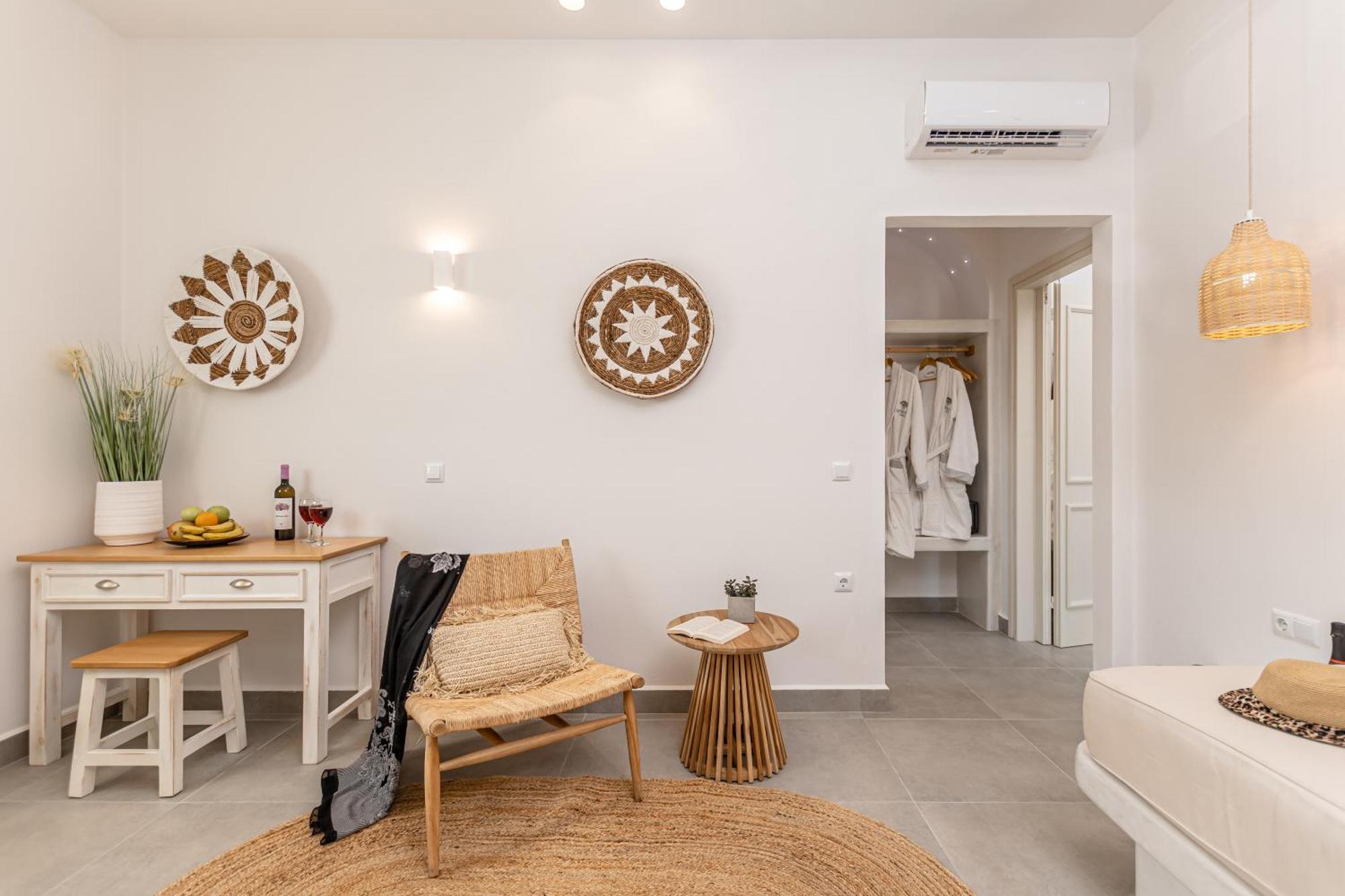 Porto Dema Luxury Suites Schoinoussa Eksteriør bilde